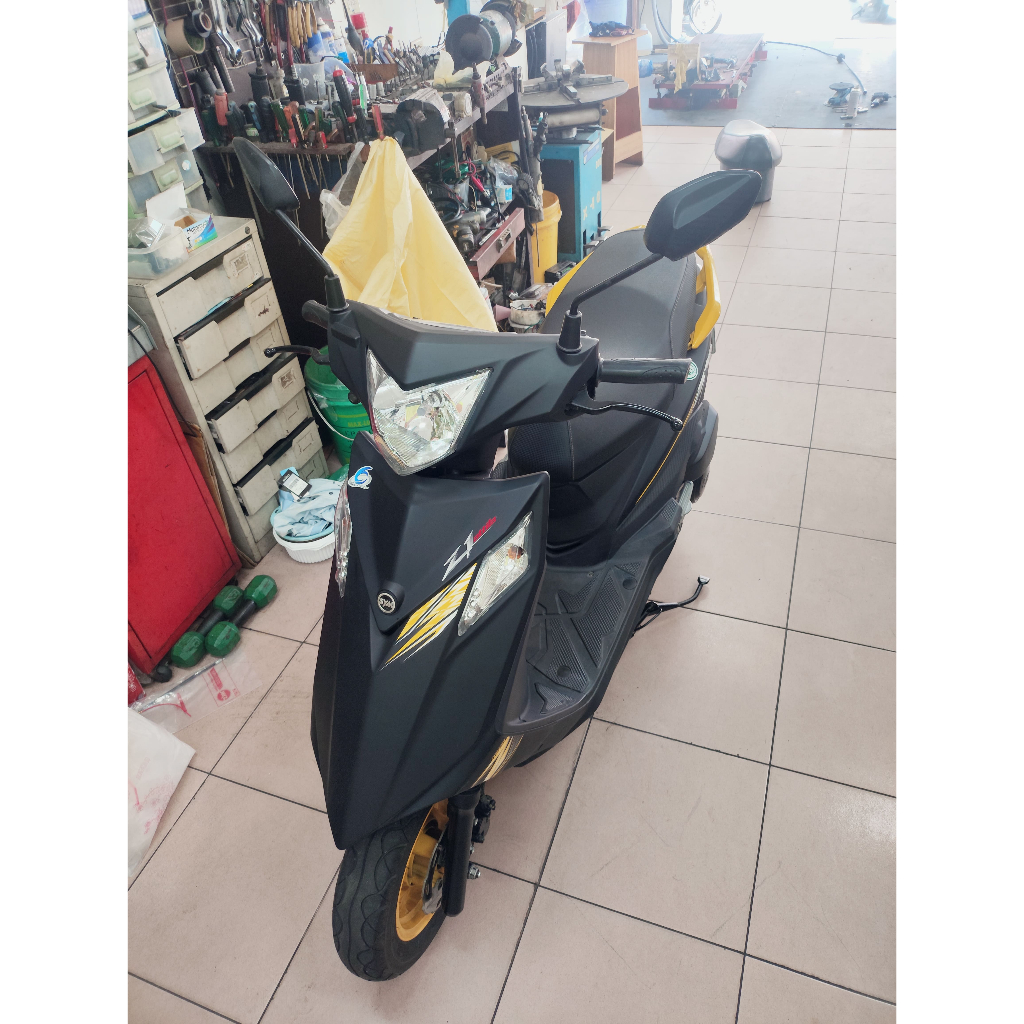 Z1 attila SYM 中古機車 翻新過 全車都是原廠配件 車況極好 年份2018 公里數22000