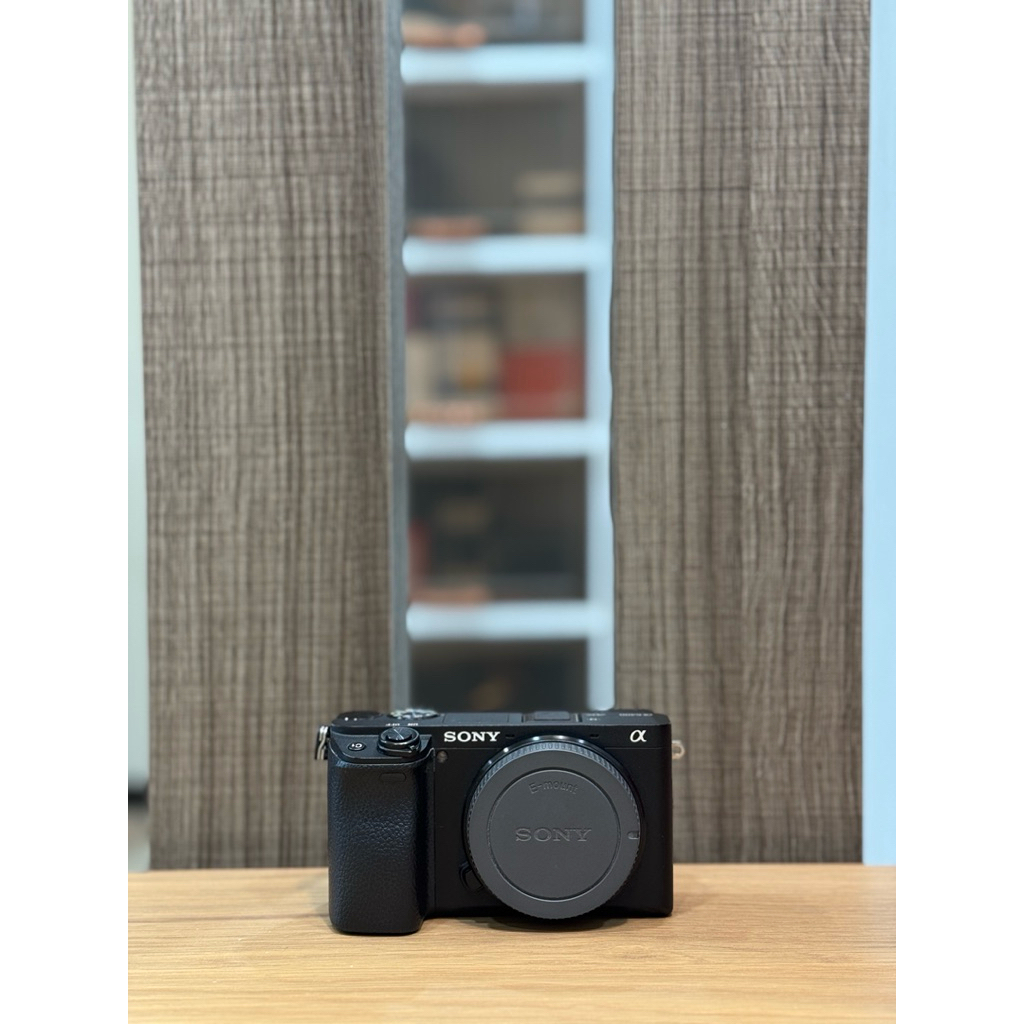 Sony A6400單機身 (初芯二手）
