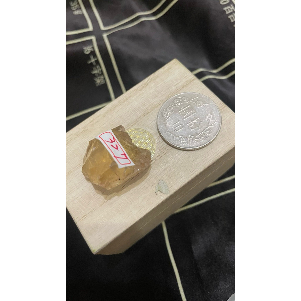 涅槃黃水晶 （此為水晶工廠直購價）