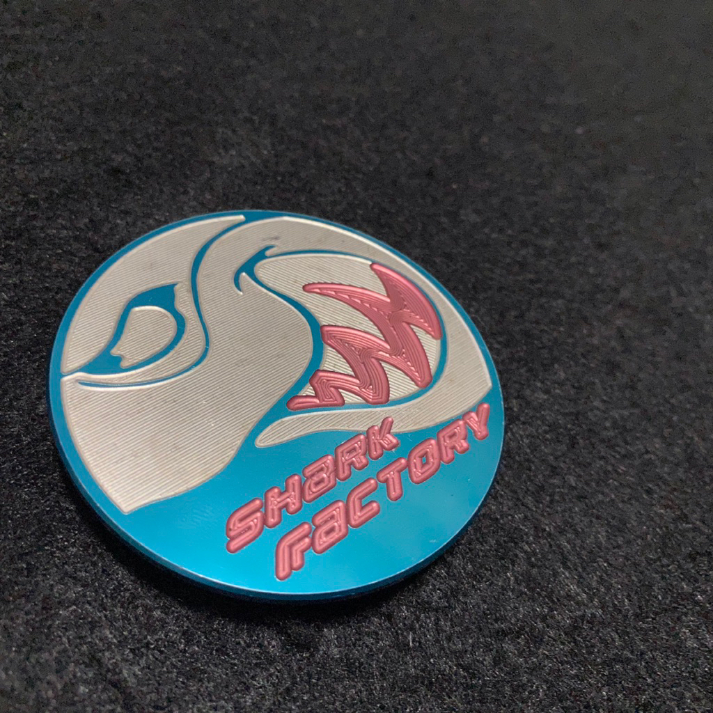凌庫🌟鯊魚 紀念款油箱蓋 / 稀有釋出 / 二手良品