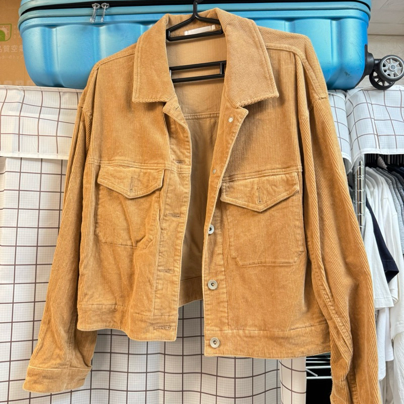 Uniqlo卡其燈芯絨外套尺寸L🧥