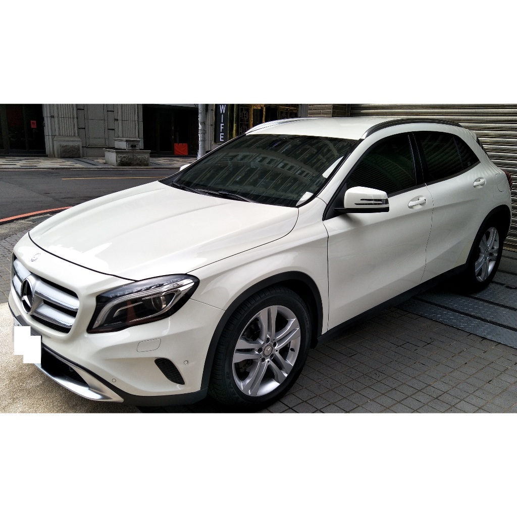 中古車 2015 GLA180 賓士 1.6L 低稅金 掀背 白色 專賣 一手 二手 五門 自用 國產 進口 旅行 代步