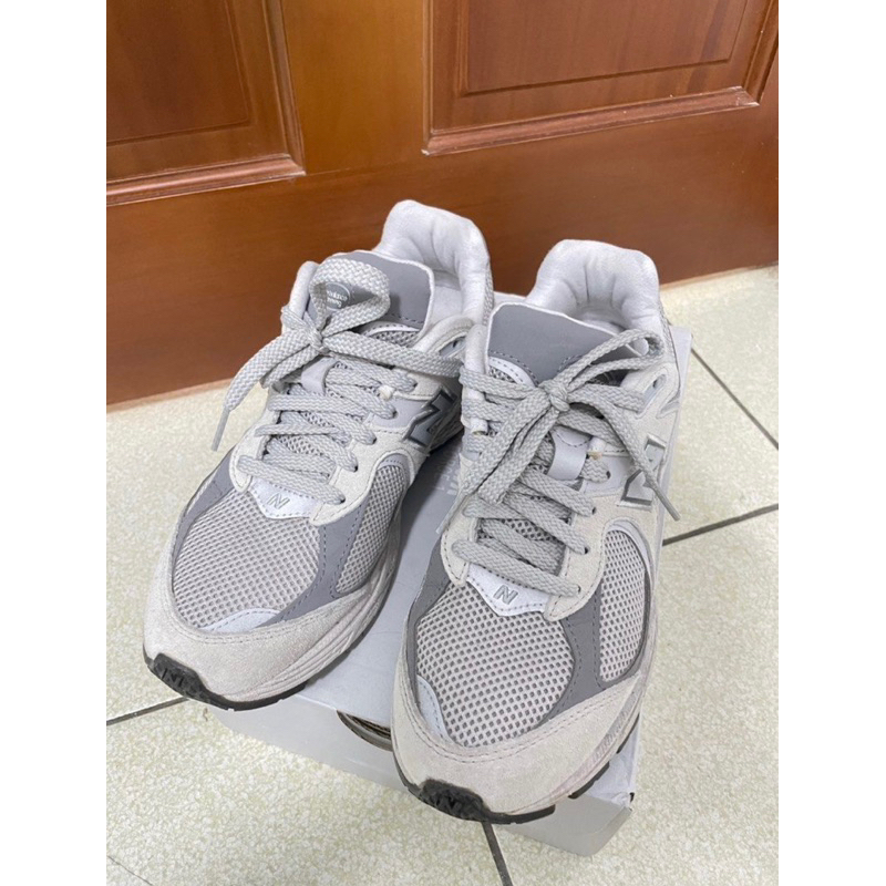 New balance 2002r0