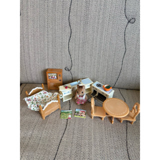 二手 森林家族 松鼠姊姊豪華傢俱組 松鼠 電視 餐桌 流理臺 廚房 轉角廚房 床