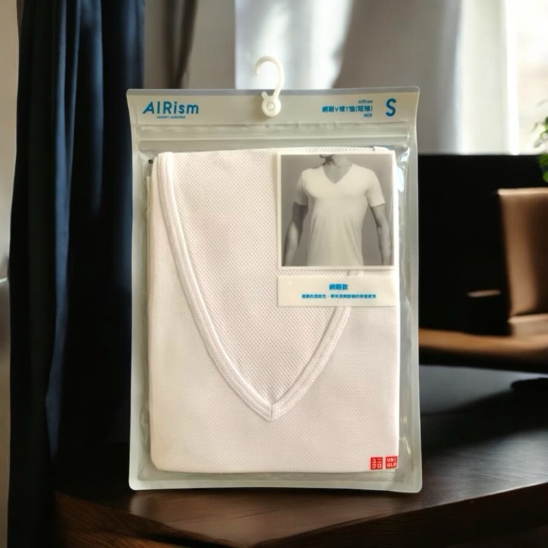 ［全新正品］UNIQLO AIRism網眼V領T恤 短袖V領T恤 短袖衛生衣 短袖內搭衣 居家上衣