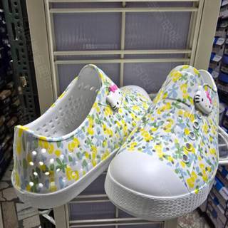 立足運動用品 女鞋 Hello kitty Sanrio三麗鷗公司貨 極輕量Q彈透氣休閒洞洞鞋 824728 綠