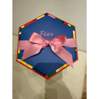 全新免運 Fees 法緻泡泡露（杏果香）附小毛巾