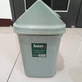 搖蓋式垃圾桶 6L 附蓋垃圾桶 附蓋方形紙林 垃圾桶 分類桶 時尚垃圾桶 6L 搖蓋垃圾桶 回收桶 1140325
