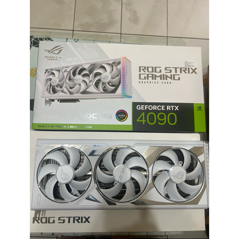 華碩白色ASUS ROG RTX4090  WHITE OC 散熱器模組和原盒 無pcb