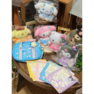 現貨 日本 Sanrio 三麗鷗 學生 制服 懷舊 6孔筆記本 內頁造型 收納包 零錢包 小物包 娃娃吊飾 痛包