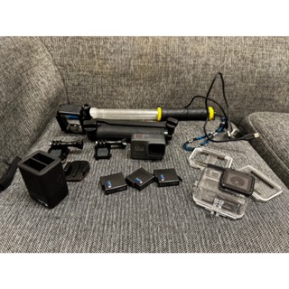 【二手】GoPro HERO5 BLACK 黑色版 極限運動攝影機 4K錄影 運動 聲控 防水 HERO 5 3顆電池