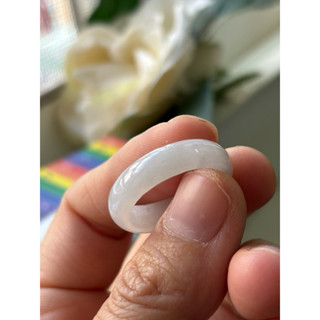內徑20，國際戒圍18，H727，玉到愛，瑪瑙底白翡翠戒指（戒圈），附陸證，完美無紋，保證緬甸玉A貨翡翠