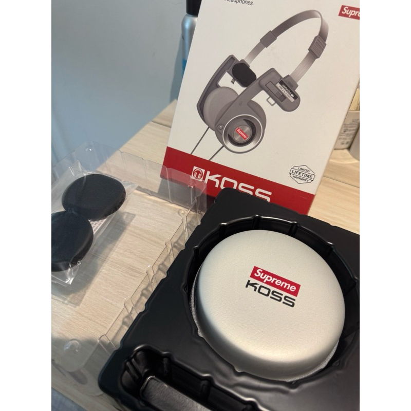 Supreme x Koss Portapro 耳機🎧 潮牌