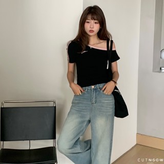 CUTNSEW 【64916】現貨 甜辣運動風斜肩上衣 (女裝 短袖 春夏 印花 休閒 上衣 短版)