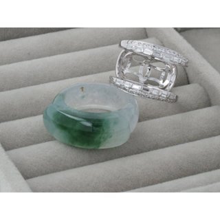【JDPS 久大御典品】天然翡翠戒指 A貨 白K金臺 配鑽44粒 編號:S6835-4