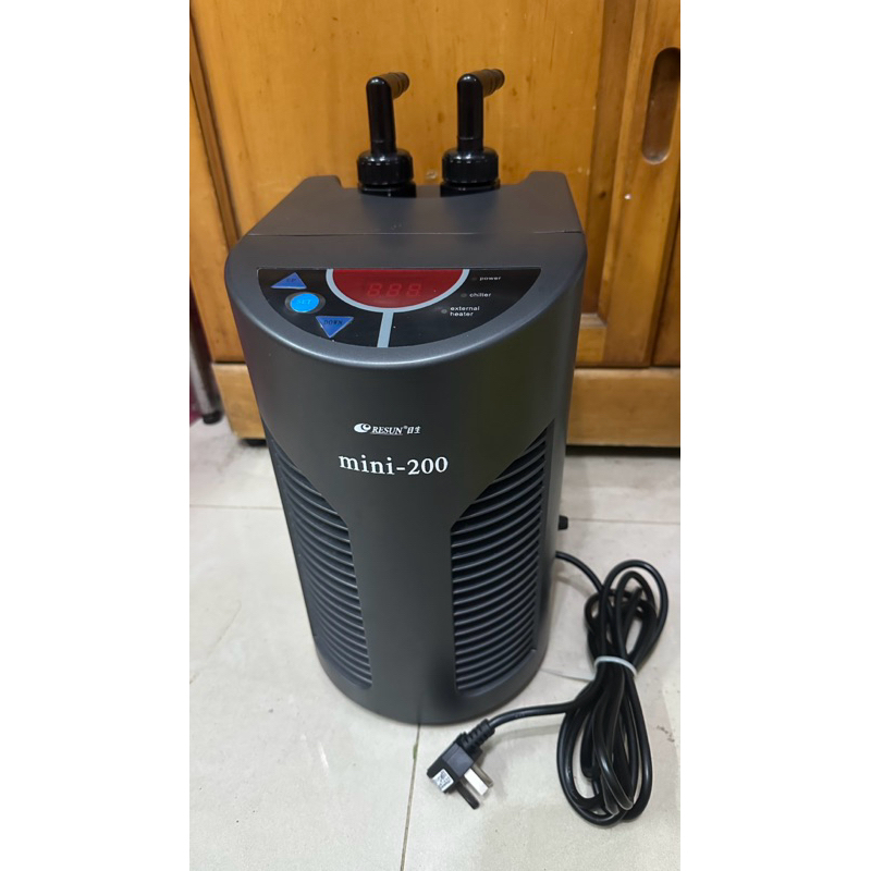 二手 日生冷水機220v（8～9成新）