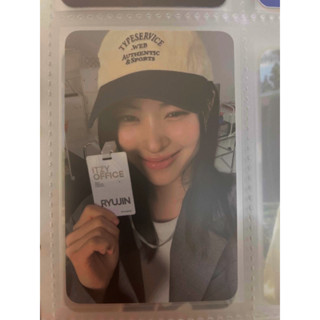 itzy 2025 season greeting 年曆 特典 小卡 JYP 申留真 Ryujin