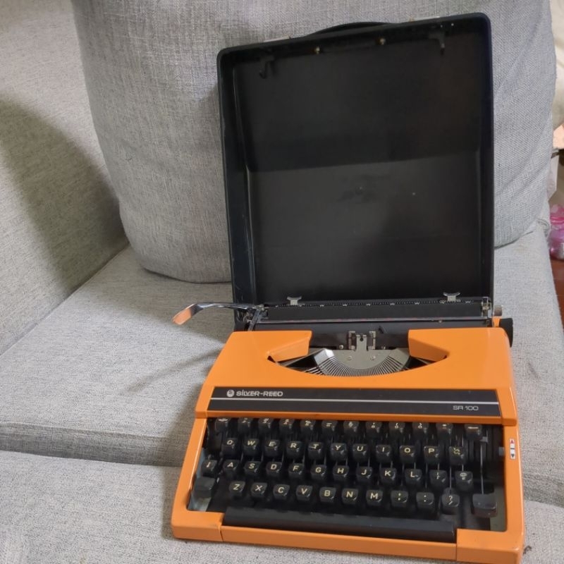 日本製古董打字機Silver reed SR100 不能打字