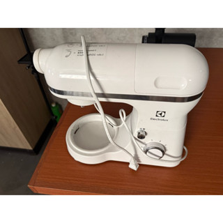 二手攪拌機 【Electrolux 伊萊克斯】抬頭式攪拌機-五星主廚機(EKM3437W 純淨白)