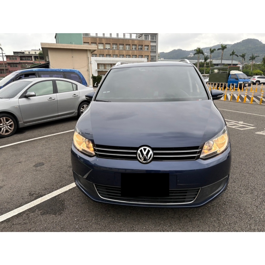 中古車 2012 TOURAN 福斯 七人座 休旅車 掀背 專賣 一手 二手 五門 自用 國產 進口 旅行 代步