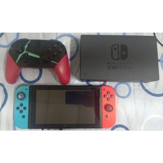 Switch 主機 + Pro手把 + 13片實體遊戲片