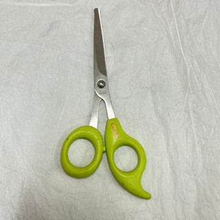 [沐沐屋] Combi 康貝 安全剪刀 寶寶剪髮 理髮剪刀-