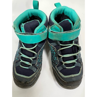 Quechua 小童登山鞋 腳長約15-16公分 送迪卡儂女同短T 1件約90-100公分穿 或迪卡儂17公分涼鞋