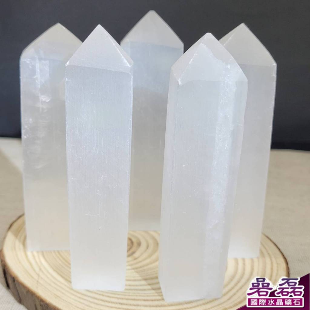 《碞磊國際》透石膏 石膏 單尖 水晶柱 療癒心靈 柔和光澤  【編號】BHWB0001