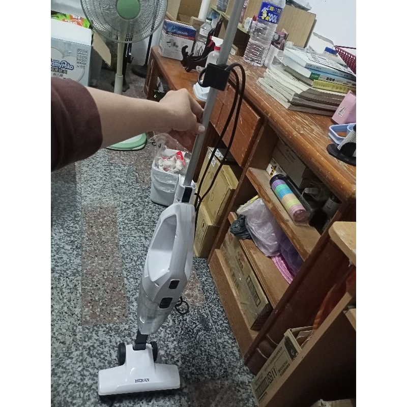 出清二手使用沒幾次的HERAN禾聯3合1手持式有線吸塵器HVC-60AB010