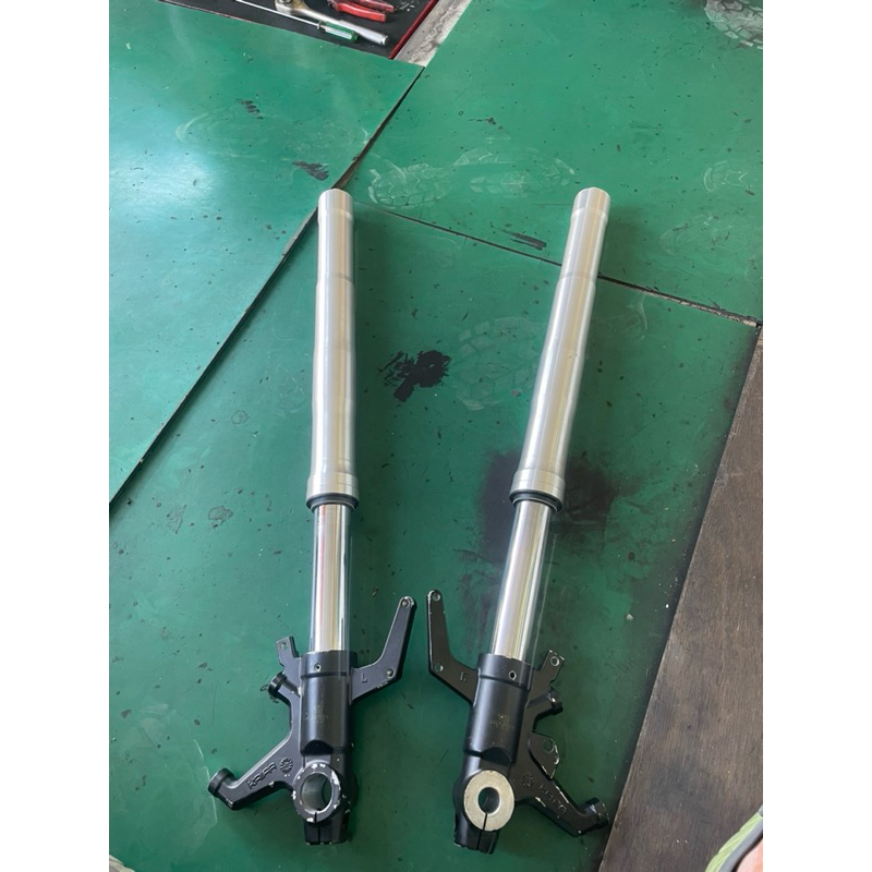 光陽AK550原廠中古前避震組