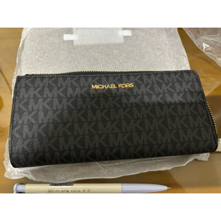 Michael Kors 緹花LOGO防刮皮革L型拉鍊長夾