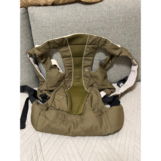 combi ninna nanna背帶 使用一陣子 便宜出清