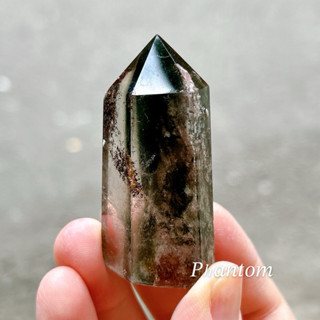 ▪️𝑃ℎ𝑎𝑛𝑡𝑜𝑚幽靈水晶柱Ⓙ▪️幽靈水晶 幽靈水晶隨行石 四季幽靈 綠幽靈 黃幽靈 紅幽靈 粉幽靈 紫幽靈 帶原皮礦摳