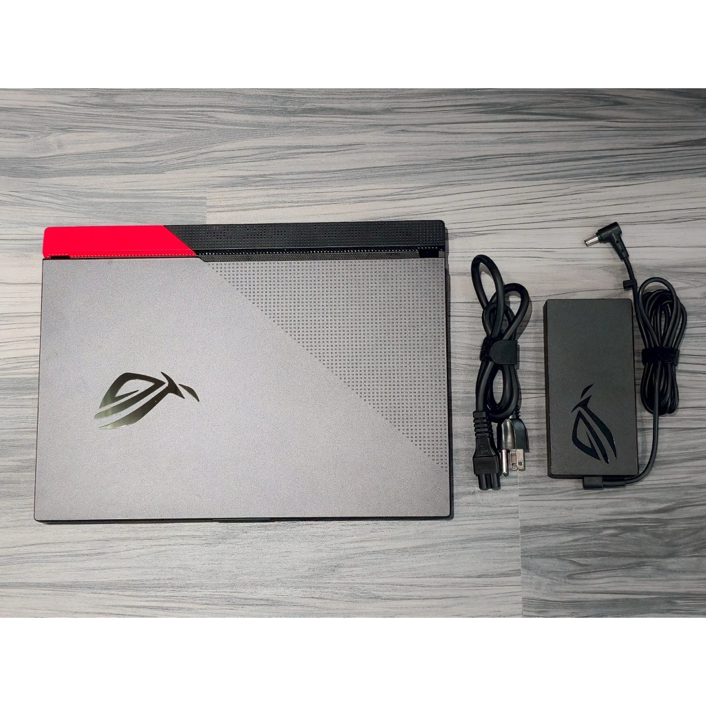 已過保二手ROG-G513QE外觀良好