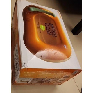 Combi康貝嬰兒便盆訓練器，展示品難免有痕跡