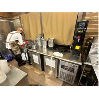 二手臺灣瑞興工作檯冷藏冰箱,雙北含運送(臺灣瑞興品牌,220V)機況良好