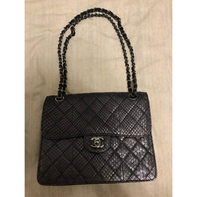 Chanel 絕版蟒蛇皮🐍女包！僅此一個 蛇年搶起來⭐️