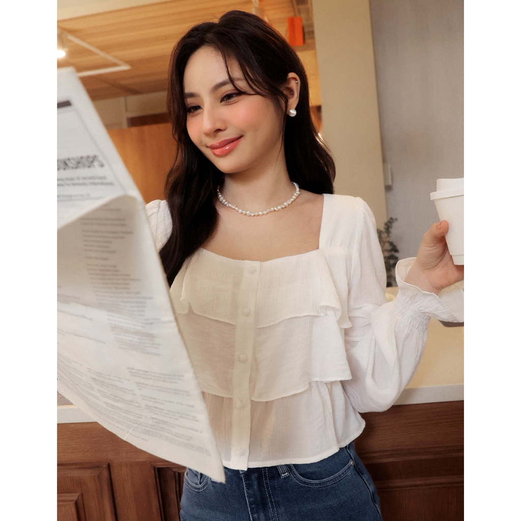 AIR SPACE LADY 層次感荷葉喇叭袖上衣(白/藍) 女裝 現貨