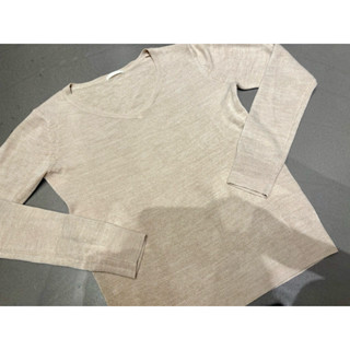 二手衣櫃！選物限定「GU小V領針織上衣 size S」材質親膚版型修身