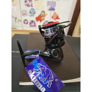 okuma Ceymar C-2000 雙線杯紡車式捲線器（全新！）有個螺絲掉了！