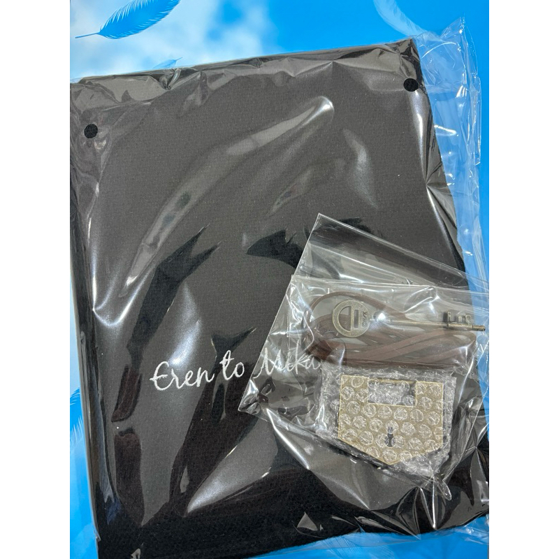 進擊的巨人 fly畫冊組之圍巾&鑰匙