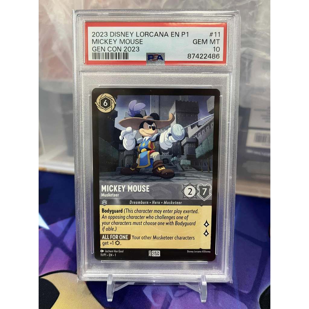 【綠毛蟲卡舖】迪士尼 Disney Lorcana 米奇 米老鼠 三劍客 2023 特典卡 鑑定卡 PSA10