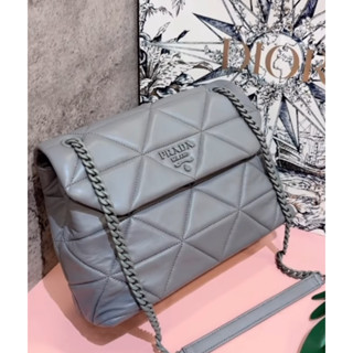 二手旗艦 PRADA 灰色 皮革 三角格紋 掀蓋 斜揹包 鏈包 兩用包 (中友店)