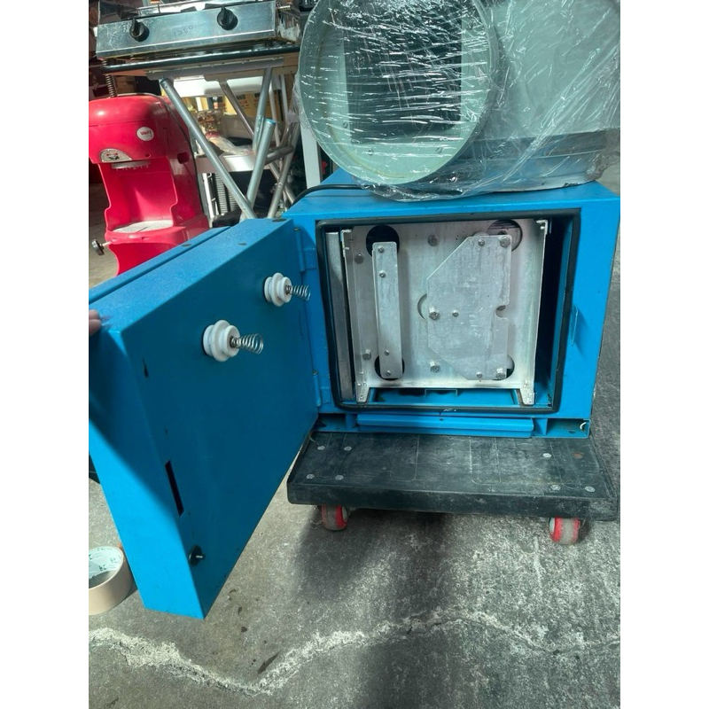 800型靜電機+1/2馬達110v 不含安裝 2023年製造 限量一組 要買要快$15000特價尺寸：長44寬57高37