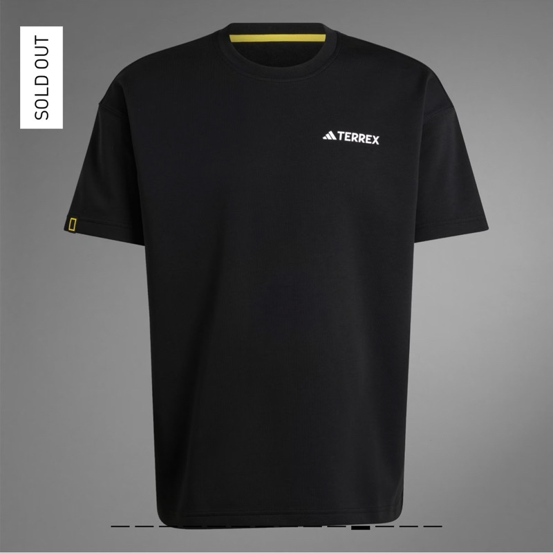ADIDAS 國家地理聯名款 寬版棉質 TERREX 黑短袖 [IX6565]