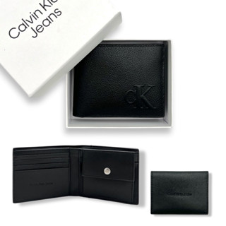 ABOUT。Calvin Klein CK 男生 短夾禮盒 浮雕字母 零錢袋+可拆式卡夾 皮夾