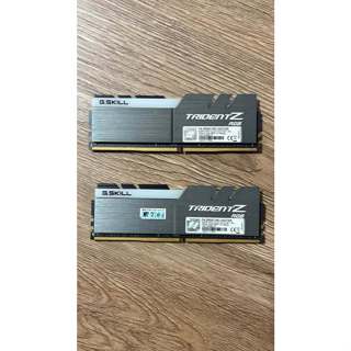 很新 終保 芝奇 G.SKILL幻光戟 DDR4 3000 CL16 16G*2 記憶體 超頻記憶體 3200可參考