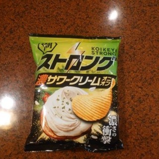 湖池屋 酸奶洋蔥風味洋芋片 酸奶味 洋芋片 生日 拜拜 派對 波浪洋芋片 濃鬱 衝擊 現貨 賞25年8月底 媽祖