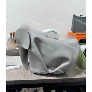 正港臺灣店高階感時尚mini單肩斜跨手提水桶包設計高級感飯盒包真皮手提大容量時尚通勤日常