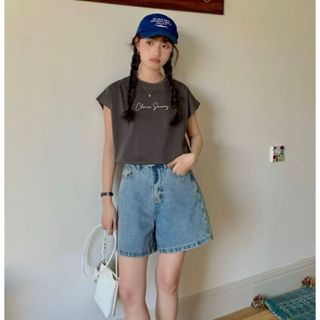 Gray灰 | 韓系簡約字母印花小飛袖上衣 寬鬆版型 前短後長 夏季薄上衣 舒服面料 百搭 臺灣出貨 電子發票 9827